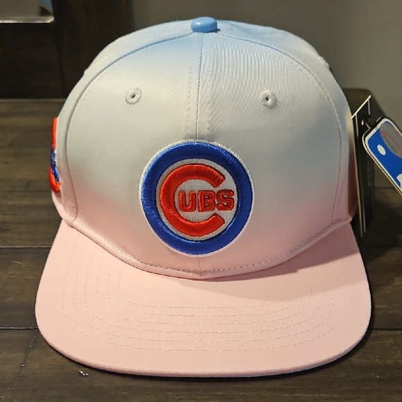 Chicago Cubs Pink and Blue Baseball Cap - Picture 1 of 7